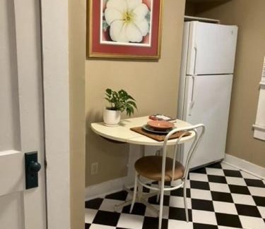 Freetown - Port Rico Apartment | Private Lafayette Getaway Balcony & Kitchen