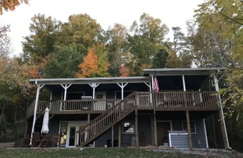 Dandridge House | Private Lakefront Retreat on Douglas Lake