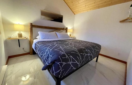 Ucluelet House | Private Oceanfront Cabin With Hot Tub Doc Holiday Cabin