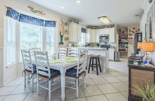 Crystal Beach Cottage | Private Pool, Small pets welcome, walk to beach, bikes and golf cart included