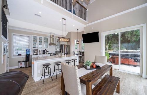 Davenport Other | Private Ranch Style Home on Lake with gated access…couples retreat, very private