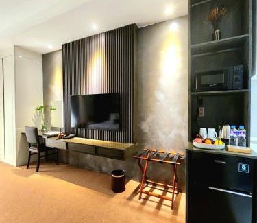 Clark Freeport Hotel | Private Room in M Stay Hotel - Inside Clark, near Midori, Swissotel, and Marriott