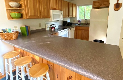 Lincoln House | Private, stand-alone, updated unit, abuts woods, pet-friendly. C0007 by LRS