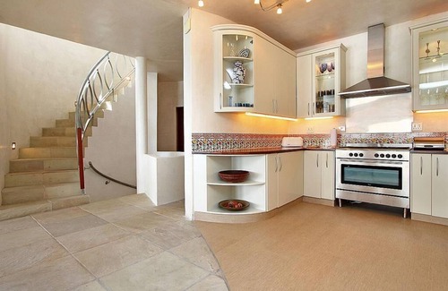 Mountainside Villa | Private villa in Gordons Bay with ocean views and pool