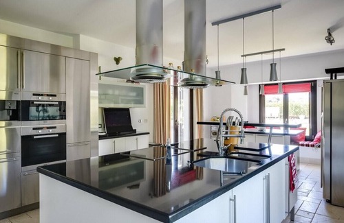 Sotogrande Villa | 🏌🏾‍♂️PRIVATE VILLA WITH POOL, ☀️GYM, WIFI SAN ROQUE CLUB GOLF SOTOGRANDE 💍Weddings -