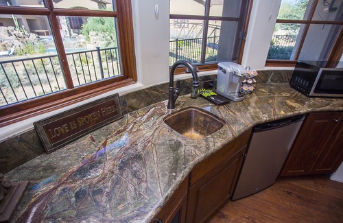 Pinnacle Peak House | Private with Mountain Views and City Lights