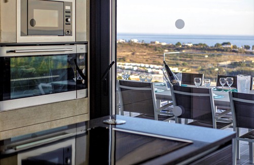 Cerro de Aguia Villa | PROMO 10% MONTHLY DISCOUNT!n Sea View, Private Heatable Pool, AC, Wifi