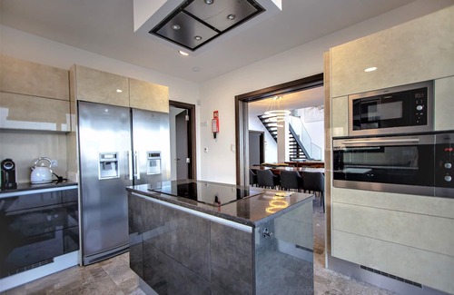Cerro de Aguia Villa | PROMO 10% MONTHLY DISCOUNT!n Sea View, Private Heatable Pool, AC, Wifi