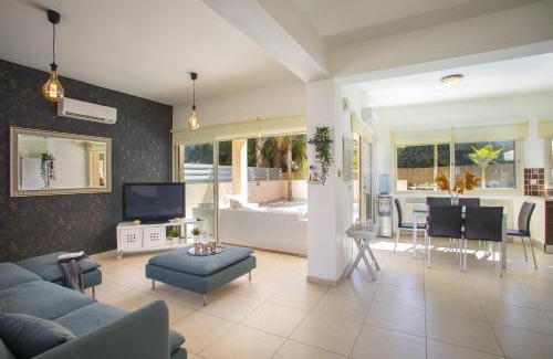Pernera Villa | Protaras Seaside Villa Michelle 10