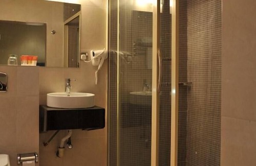 Warri Hotel | Protea Hotel by Marriott Delta