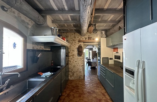 Roquevaire House | Provencal Bastidon in a green setting