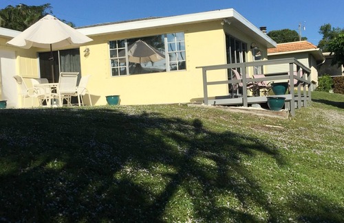 Rocky Point Cottage | PT SALERNO, FL Lil Cottage/boat slip/Manatee Pocket - St. Lucie Inlet/great rate