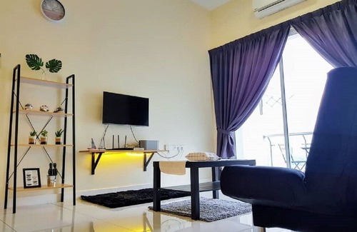 Bandar Puchong Jaya Apartment | Puchong Skypod 10 Pax IOI Mall Cozy Apartment