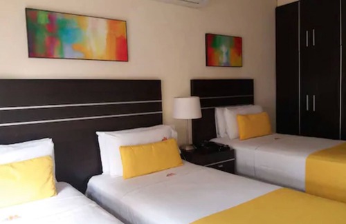 Ciudad Vieja Hotel | Puerto Mercado Hotel