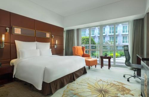 Huadu Hotel | Pullman Guangzhou Baiyun Airport - Free Shuttle Bus & Official Registration Agency during Canton Fair