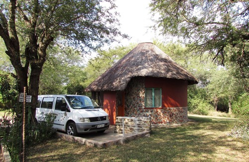 Thorny Bush Game Reserve House | Pure Wilderness in Amanzimlotzi Riverside Bush Bungalow in Limpopo, Kruger Park