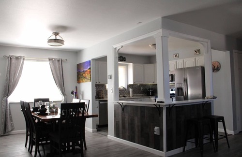Village Seven House | Purple Mountain Majestic Retreat
