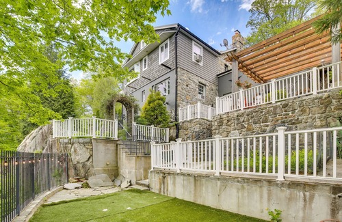 Lake Peekskill Cottage | Putnam Valley Vacation Rental: Patio & Lake Views!
