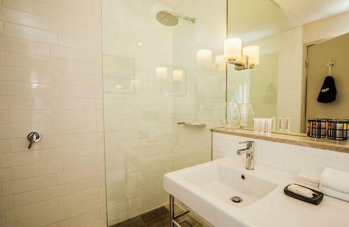 City West Hotel | QT Canberra