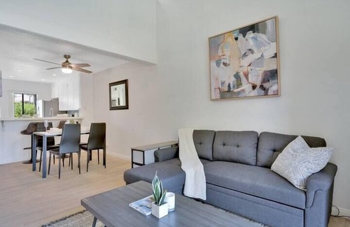 Indio Apartment | Quail Lakes Racquet Club