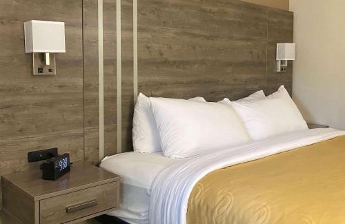 Northeast Heights Hotel | Quality Inn Albuquerque East I-40 Juan Tabo Exit