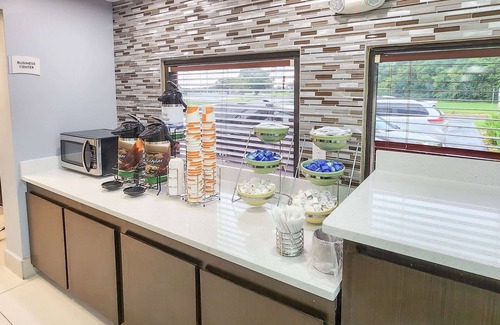Albany Hotel | Quality Inn at Albany Mall