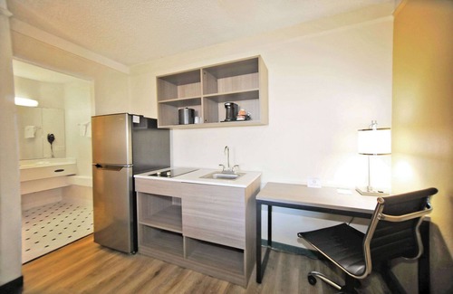 Aurora Hotel | Quality Inn Aurora Denver