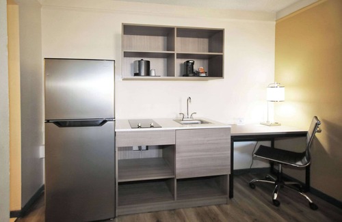 Aurora Hotel | Quality Inn Aurora Denver