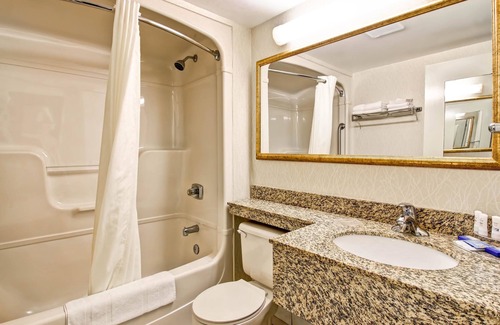 Rosemount Hotel | Quality Inn