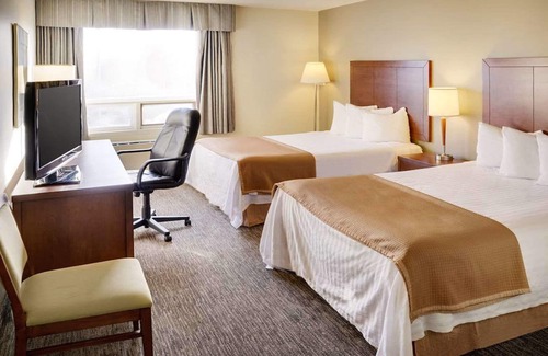 North Bay Hotel | Quality Inn