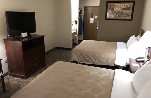 Topeka Hotel | Quality Inn I-70 at Wanamaker