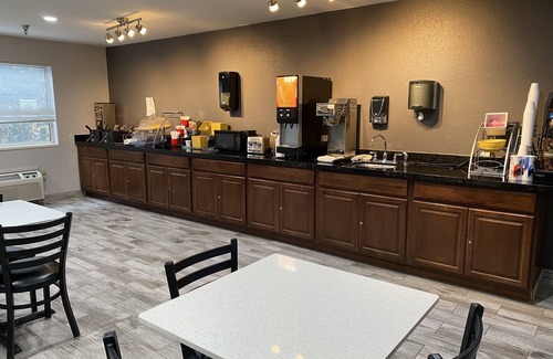 Midvale Hotel | Quality Inn Midvale - Salt Lake City South
