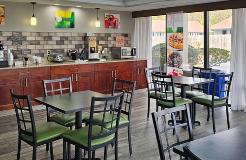 Douglasville Hotel | Quality Inn near Six Flags