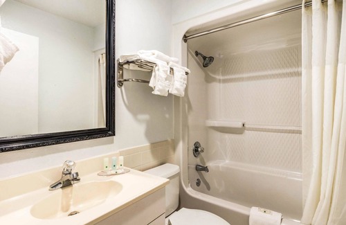 Douglasville Hotel | Quality Inn near Six Flags