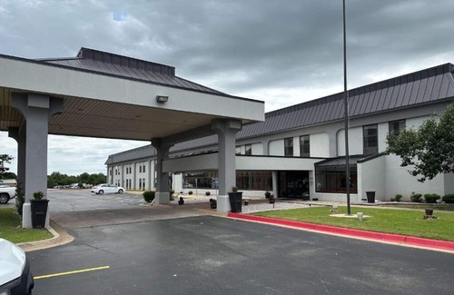 Norman Hotel | Quality Inn - Norman near University