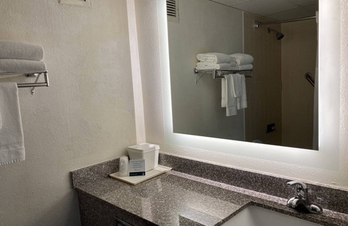 Somerset Hotel | Quality Inn Somerset
