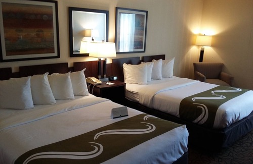Escanaba Hotel | Quality Inn & Suites Escanaba North
