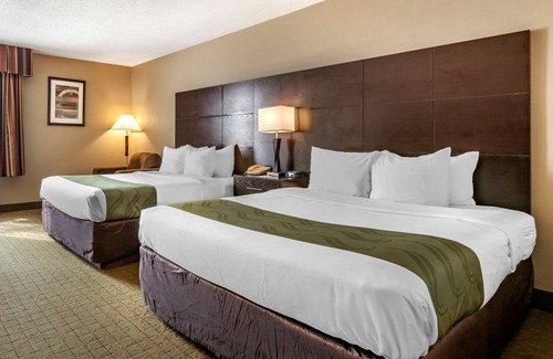 Escanaba Hotel | Quality Inn & Suites Escanaba North