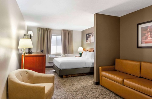Fillmore Hotel | Quality Inn & Suites Fillmore I-15
