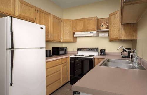 Allison Hotel | Quality Inn & Suites Gallup I-40 Exit 20