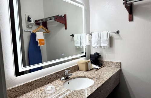 Greenville Hotel | Quality Inn & Suites Greenville I-65