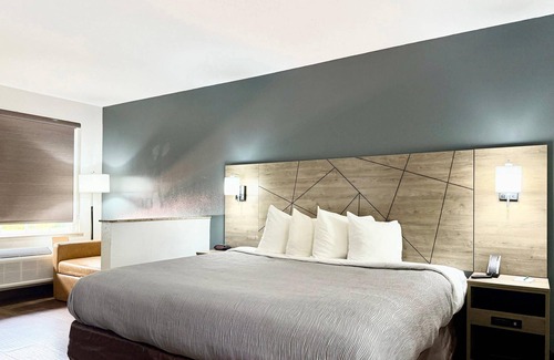 Greenville Hotel | Quality Inn & Suites Greenville I-65