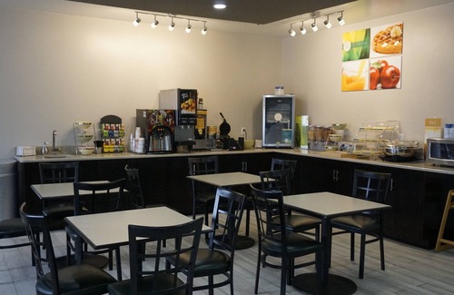 Lincoln Hotel | Quality Inn & Suites Lincoln near I-55