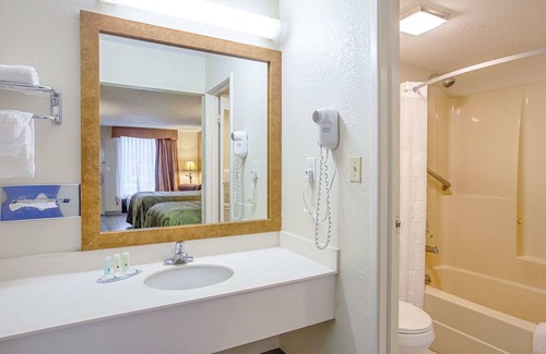 Boys Ranch Hotel | Quality Inn & Suites Live Oak I-10 Exit 283