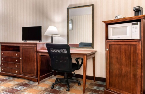 Miamisburg Hotel | Quality Inn & Suites Miamisburg - Dayton South