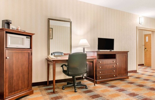 Miamisburg Hotel | Quality Inn & Suites Miamisburg - Dayton South