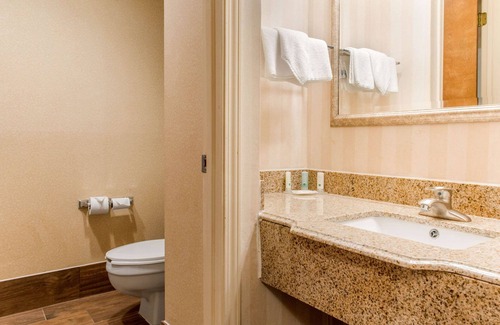 Miamisburg Hotel | Quality Inn & Suites Miamisburg - Dayton South