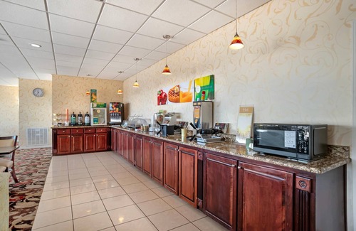 Eufaula Hotel | Quality Inn & Suites near Lake Eufaula