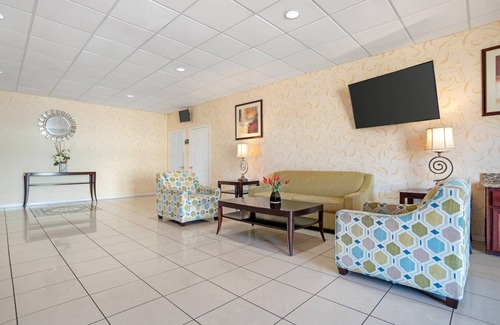 Eufaula Hotel | Quality Inn & Suites near Lake Eufaula