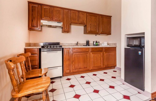 Owasso Hotel | Quality Inn & Suites Owasso US-169